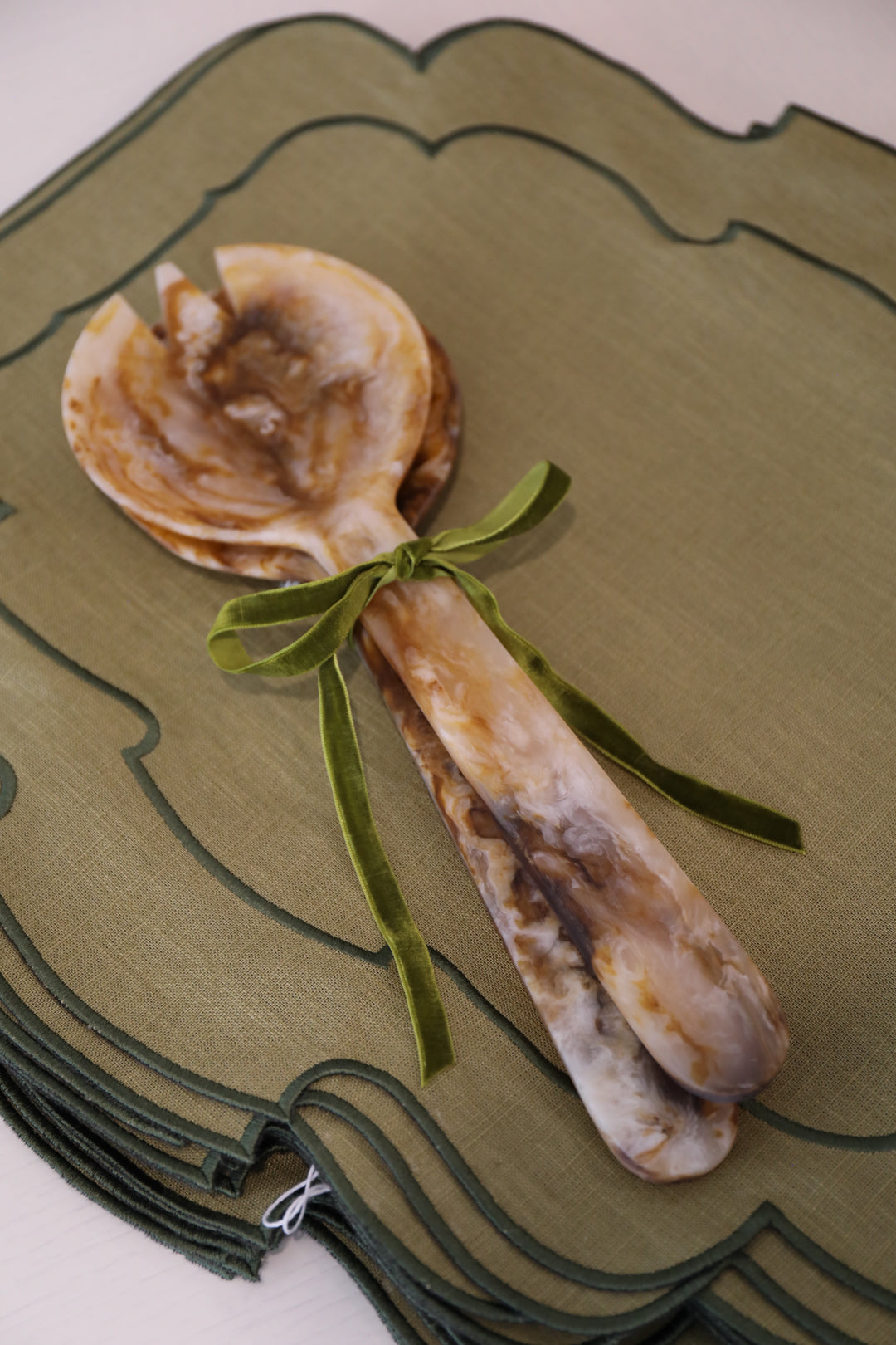 Tortoiseshell Salad Servers Set of 2