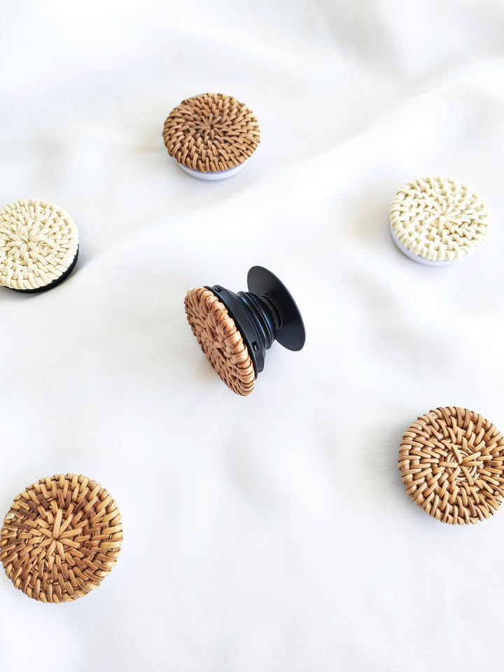 Rattan phone handle
